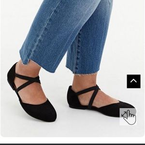 NWT!! Wide Width Torrid Black Faux Suede Flats with Elastic Cross Straps